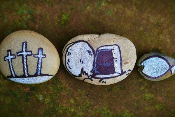 Easter pebbles